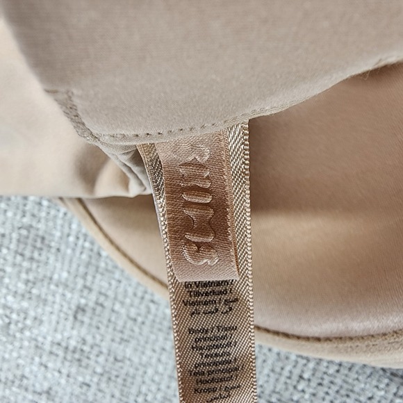 Skims Fits Everybody T-Shirt Bra Womens 36D Beige Underwire Padded Demi EUC - Picture 11 of 13